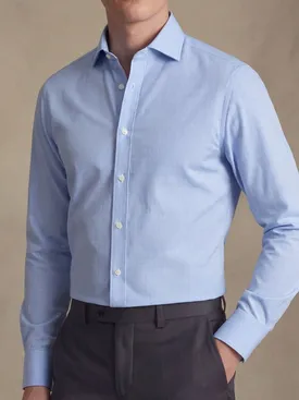 Bügelleichtes himmelblaues kariertes Popeline-Hemd